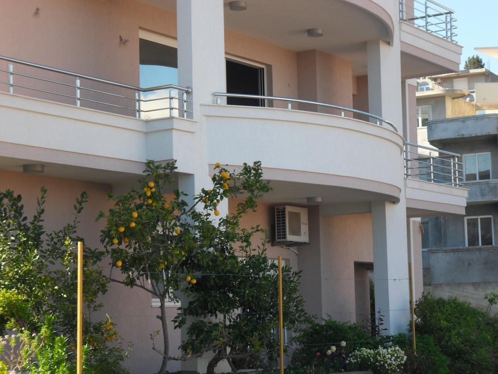 Apartment Petrovic Ulcinj Esterno foto