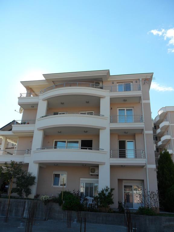 Apartment Petrovic Ulcinj Esterno foto